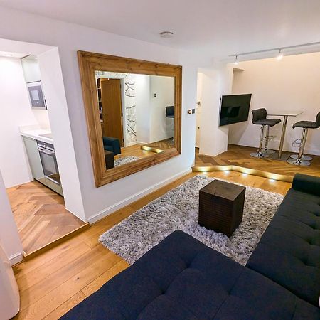 Modern 1 Bedroom Apartment In Kensington Лондон Екстериор снимка